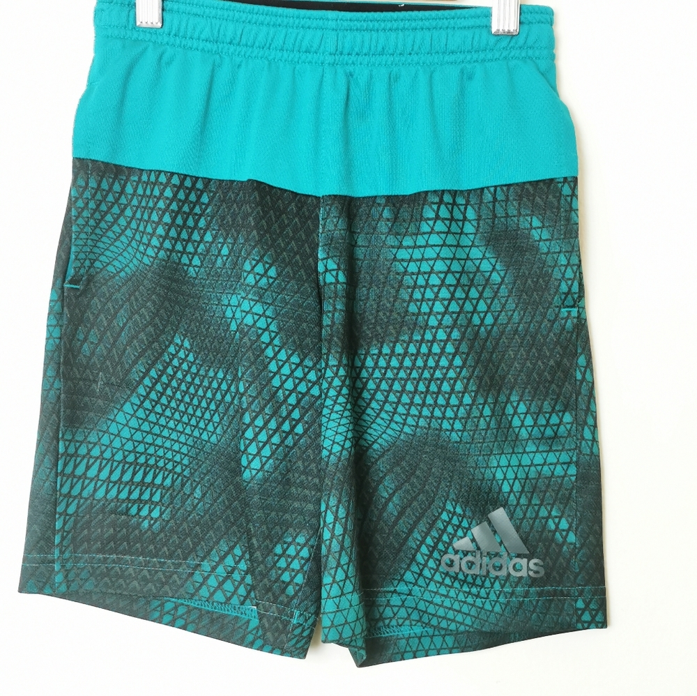 Adidas Shorts Boys Green Pattern age 9-10yr - Picture 3 of 8